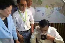 迅速火起来的名人同款:习大大的手机、总理的